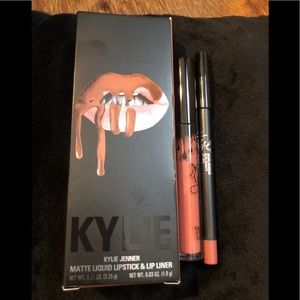 Kylie Lipstick Set(New)